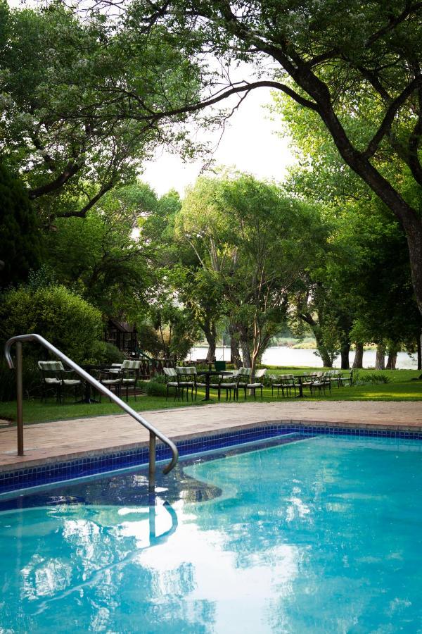 Riverside Sun Vanderbijlpark Esterno foto